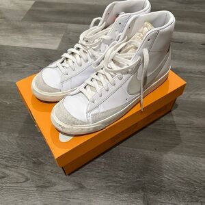 Nike Blazer Mid '77 VNTG in White and Light Bone